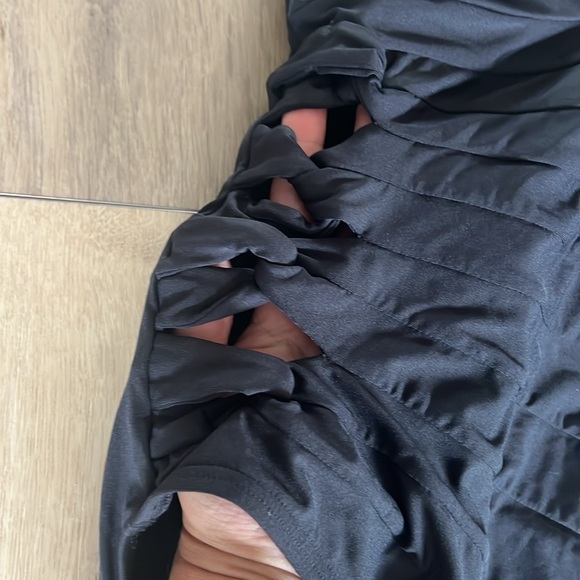 Carmen Marc Valvo one piece swimsuit - Picture 2 of 6